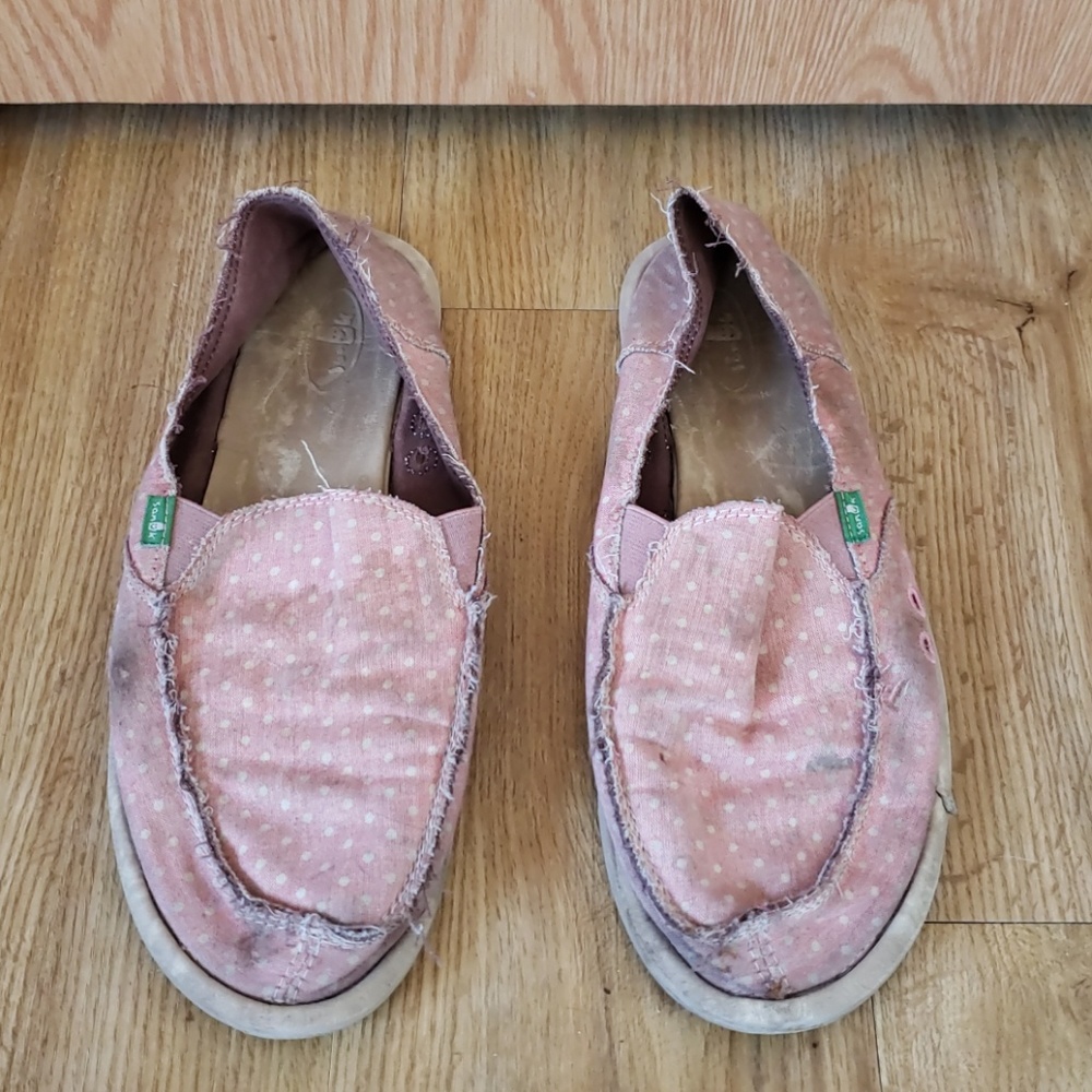 Sanuk shoes size 11